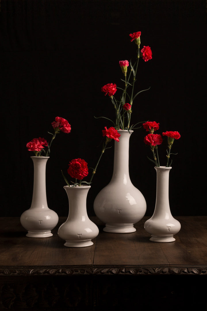 ORIENTAL VASE 20.5CM TO 14.5CM D