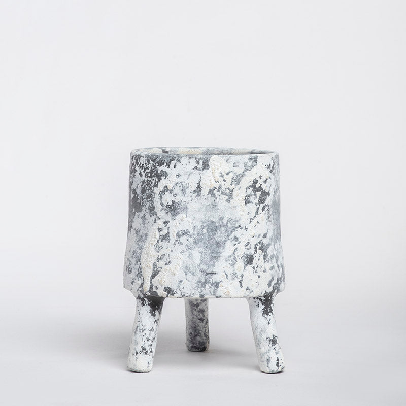 MACETA TRIPODE 19CM AL 14.5CM DBOCA | Trinitate