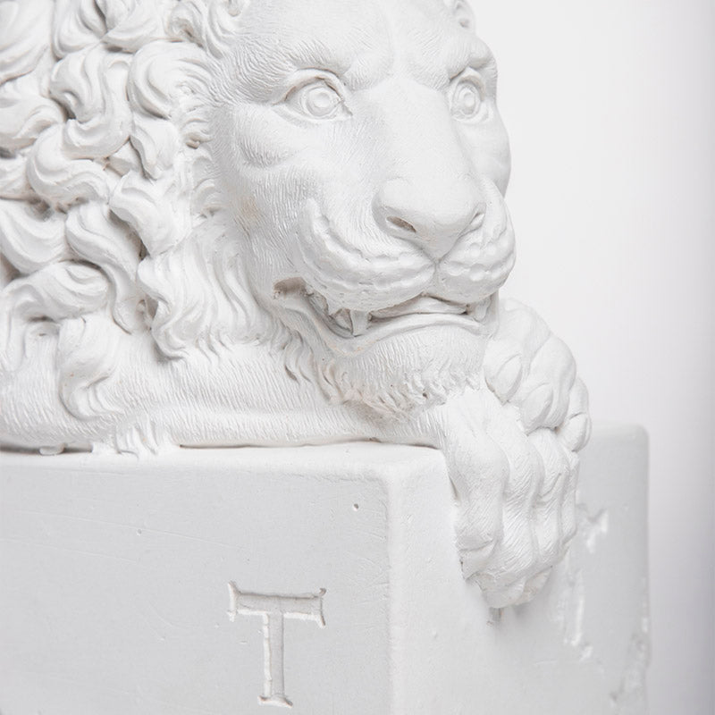 LEON CENTINELA 19 CM AL - YESO