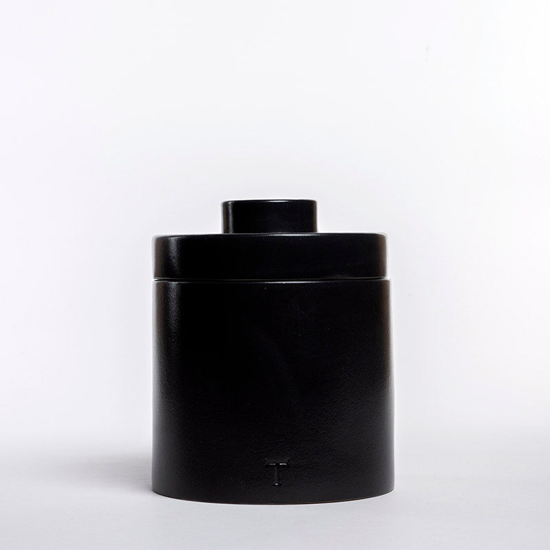 YOKI JAR WITH LID 24CM TO 21CM D