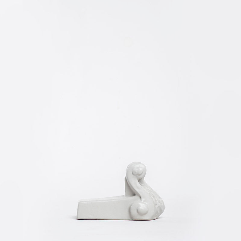 PIE ORNAMENTO 9CM AL 14.5CM L 9CM AN | Trinitate