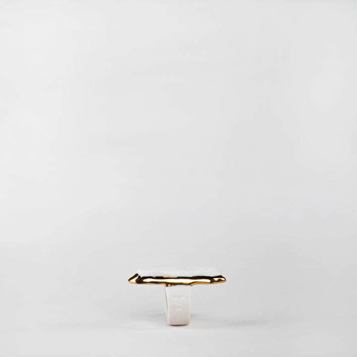 ANILLO CORTE ROCA ESMERALDA PORCELANA #13 C/ORO 14 K | Trinitate