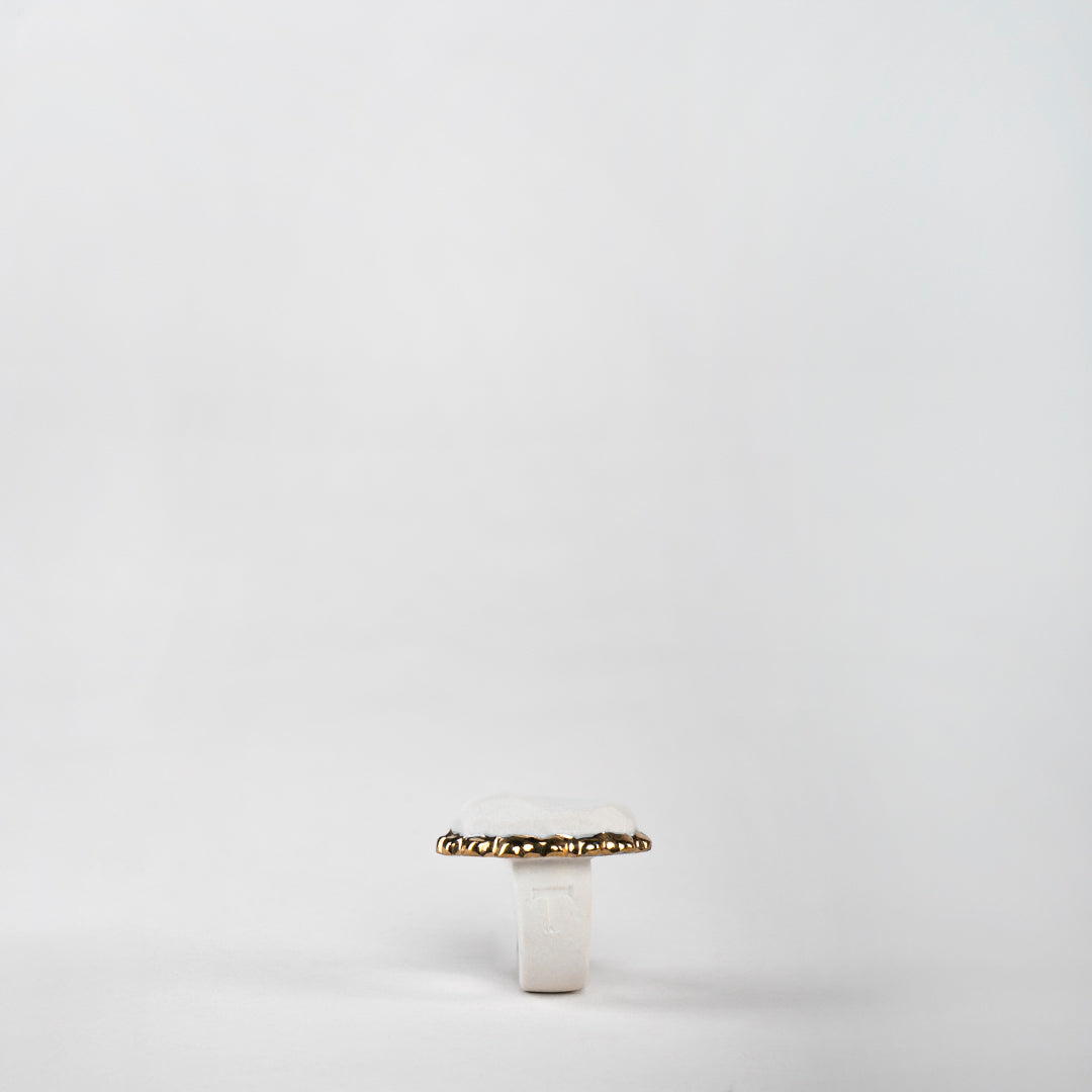 ANILLO CORTE ROCA ZAFIRO PORCELANA #13 C/ORO 14 K | Trinitate