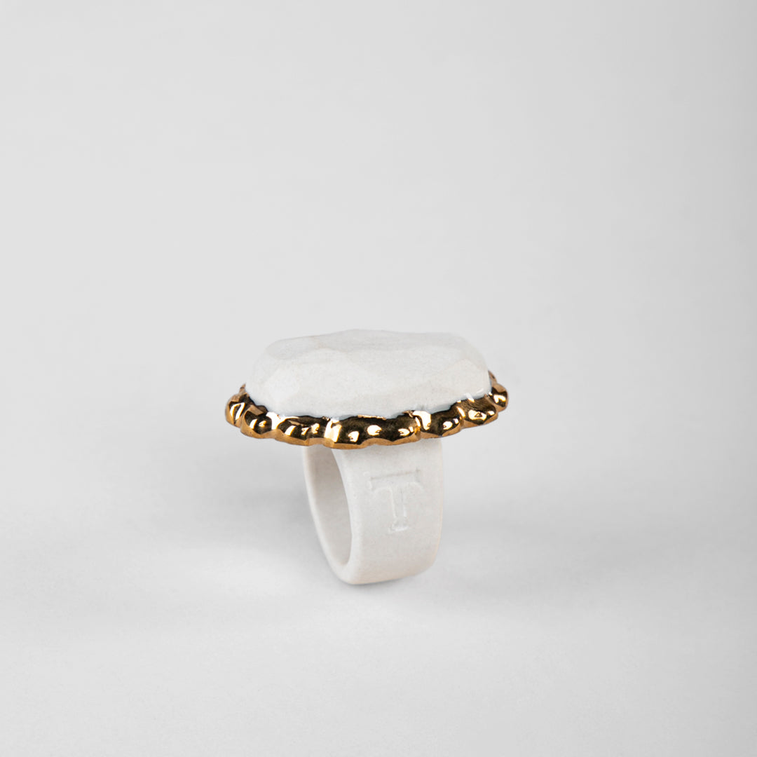 ANILLO CORTE ROCA ZAFIRO PORCELANA #13 C/ORO 14 K | Trinitate