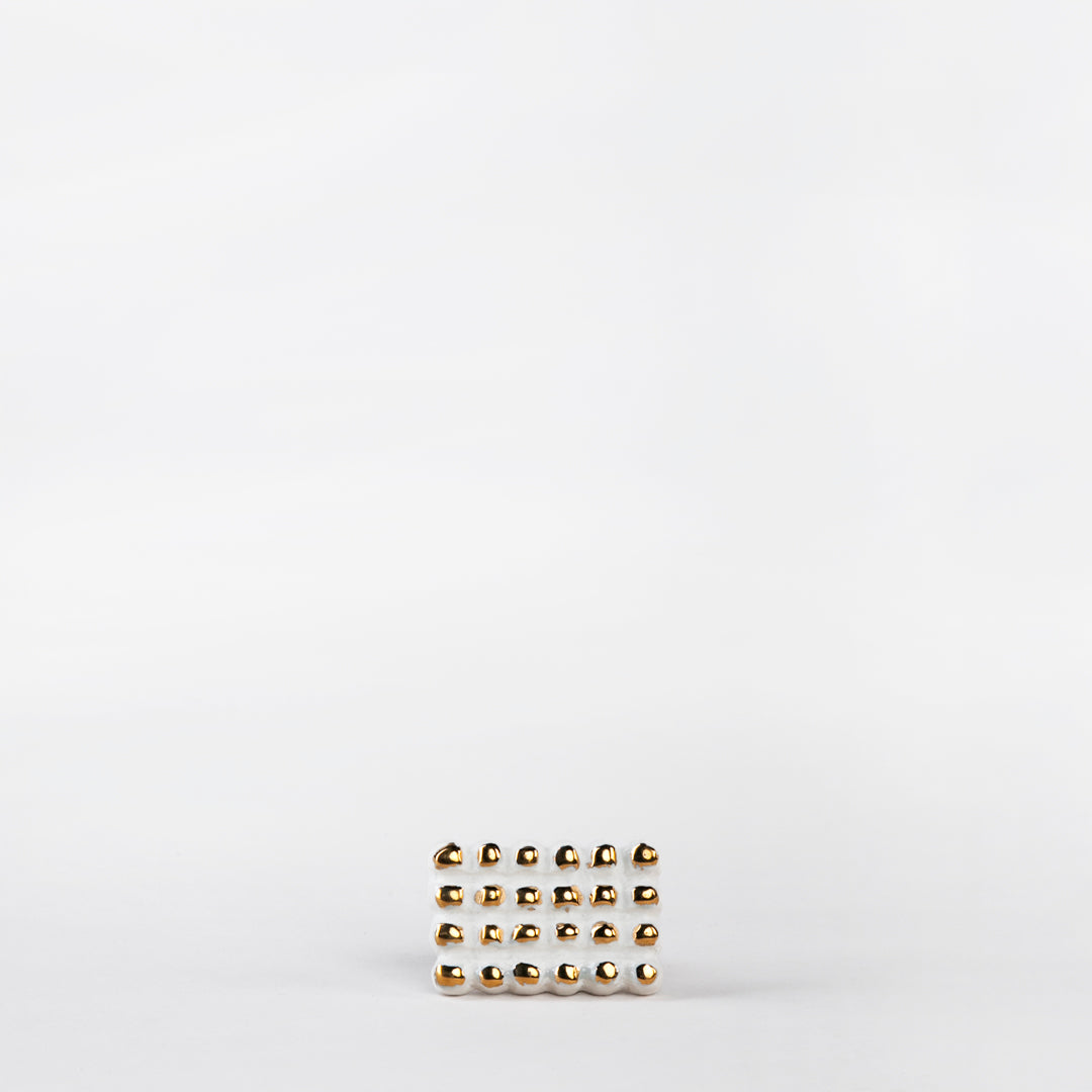 ANILLO CORTE ROCA PORCELANA #13 C/ORO 14K | Trinitate