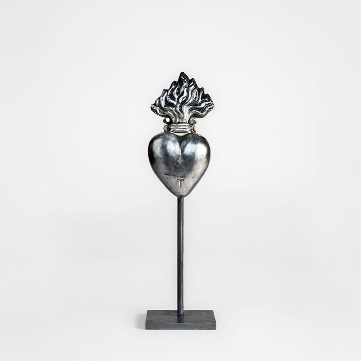 FLORERO CORAZON SAGRADO 37CM AL 10CM AN