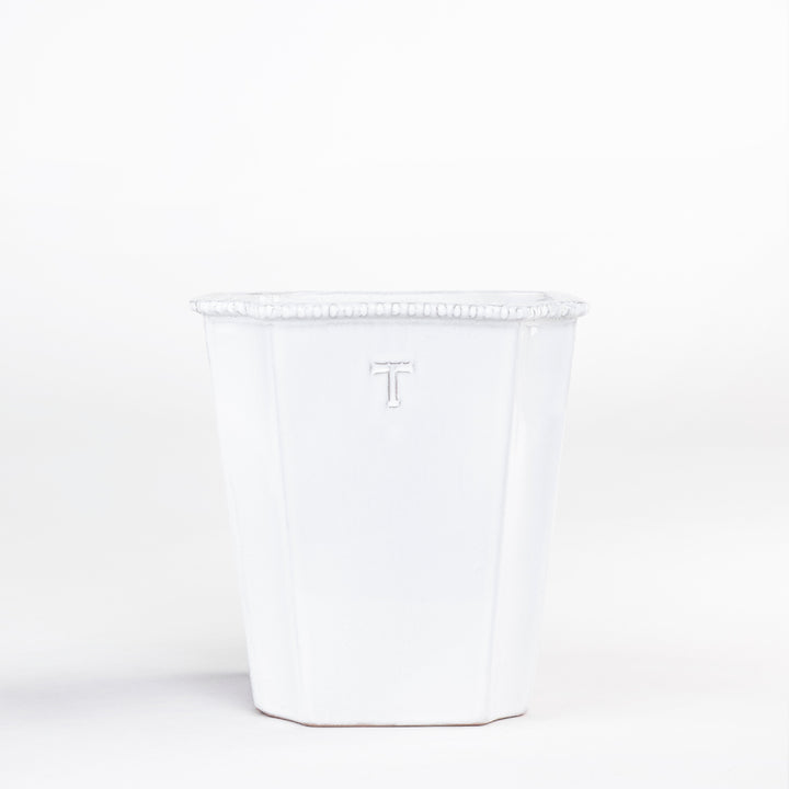 MACETA CUADRADA CLASICA 17.5CM AL 16CM L 16CM AN