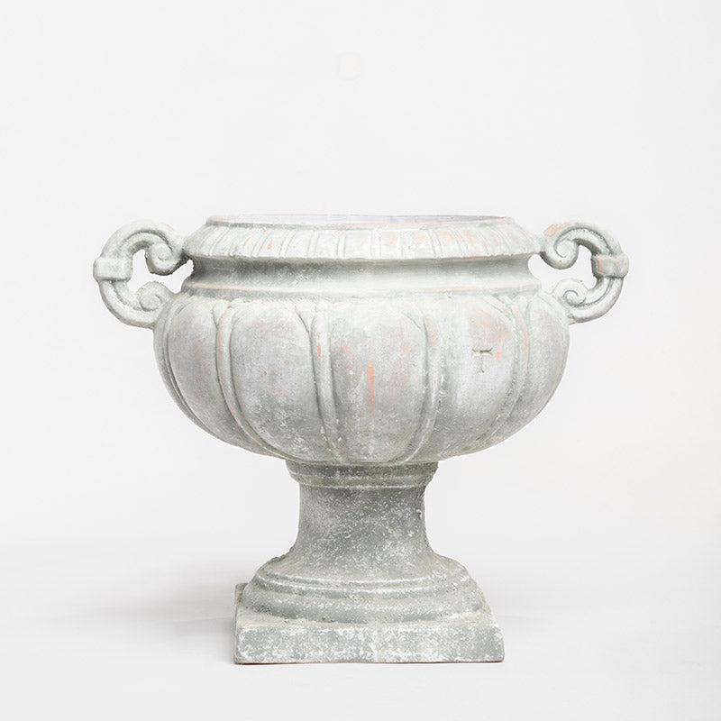 URNA CLASICA ASTRIADA C/ASAS 26CM AL 33CM D | Trinitate