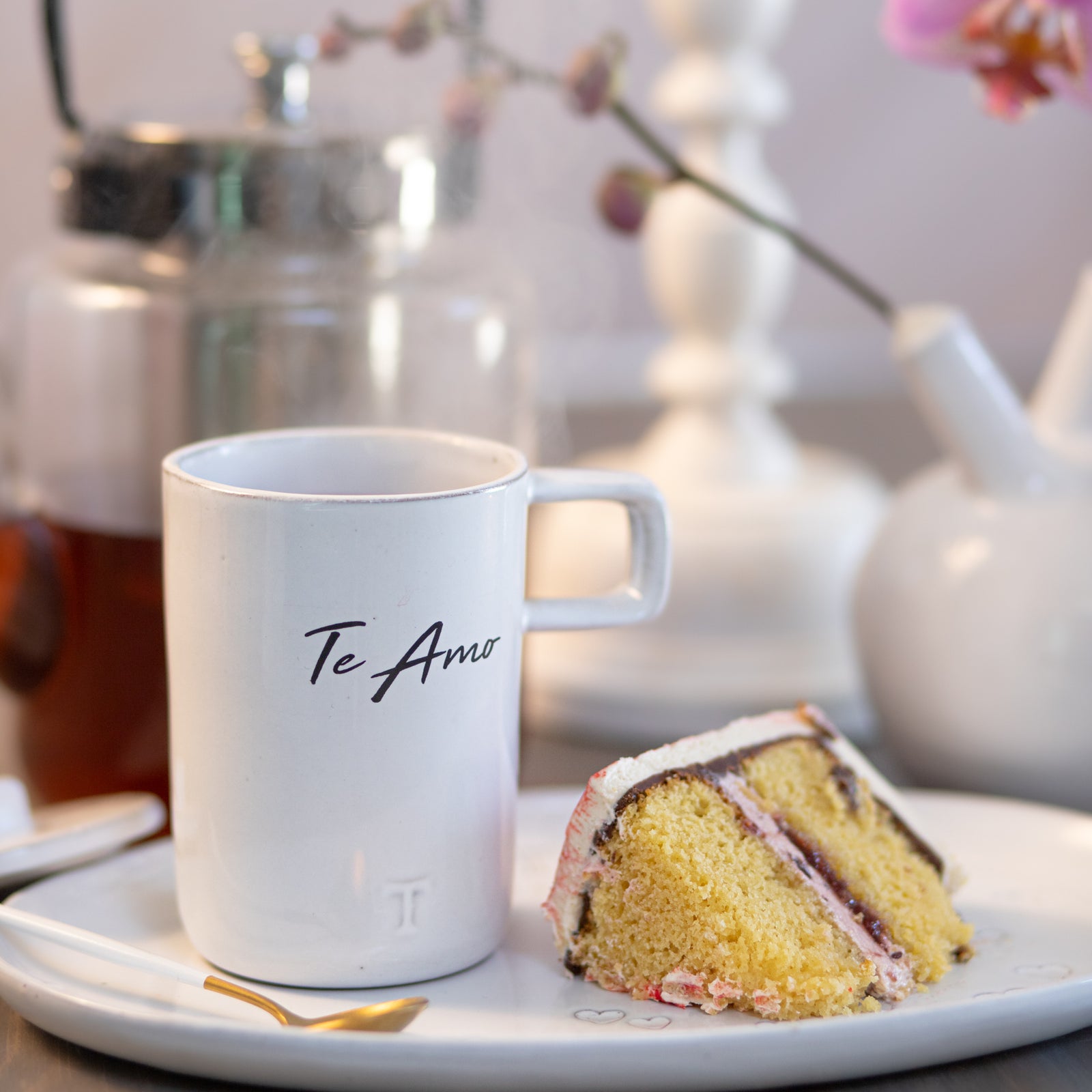 TAZA CAFE ALTA NEO LEYENDA CON TAPA 12.5CM AL 270ML | Trinitate