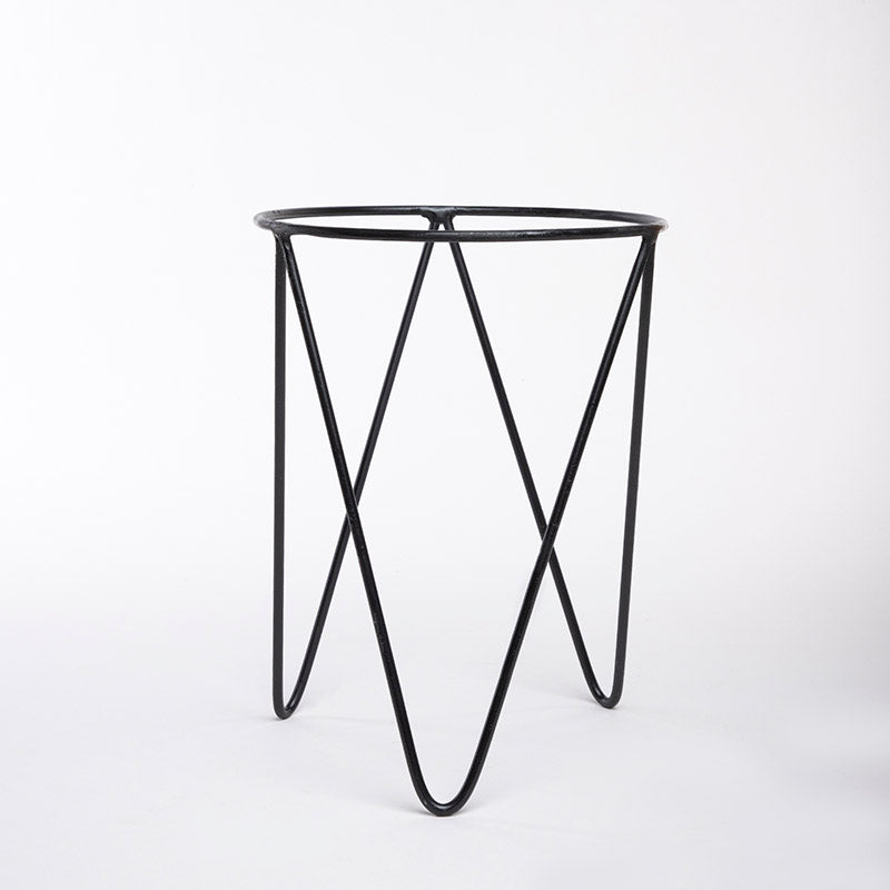 TRIPIE DE METAL PARA MACETA 35CM AL 24CM D | Trinitate